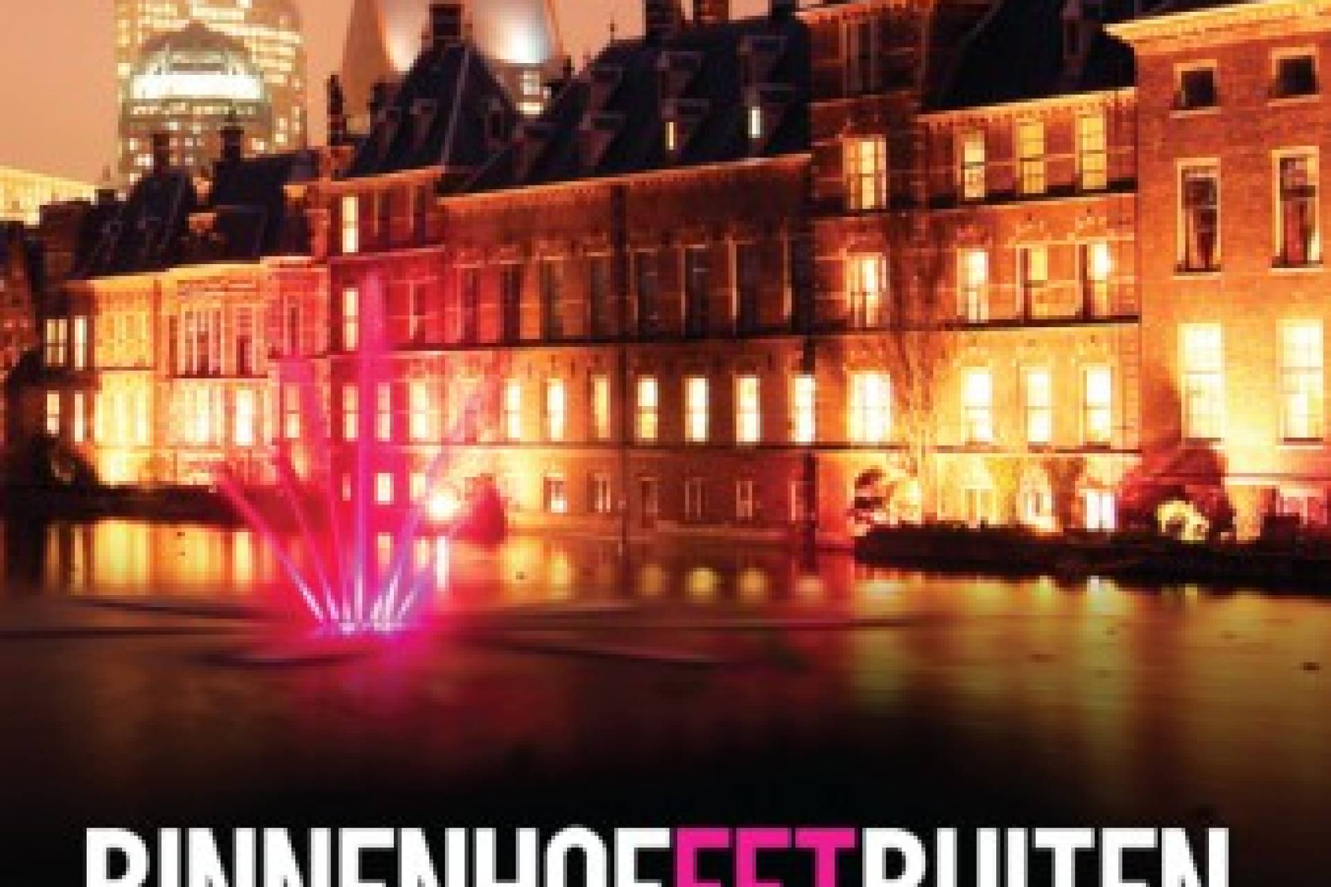 080912-recepten-binnenhof-eet-buiten-in-vrouw-92